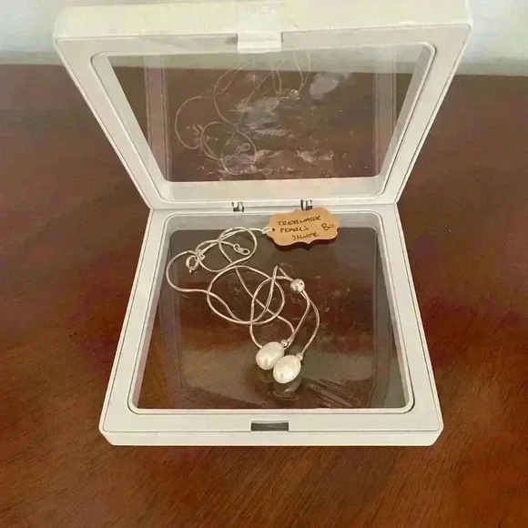 NWT Sterling Silver and Freshwater Pearls Necklace. - Picture 2 of 8